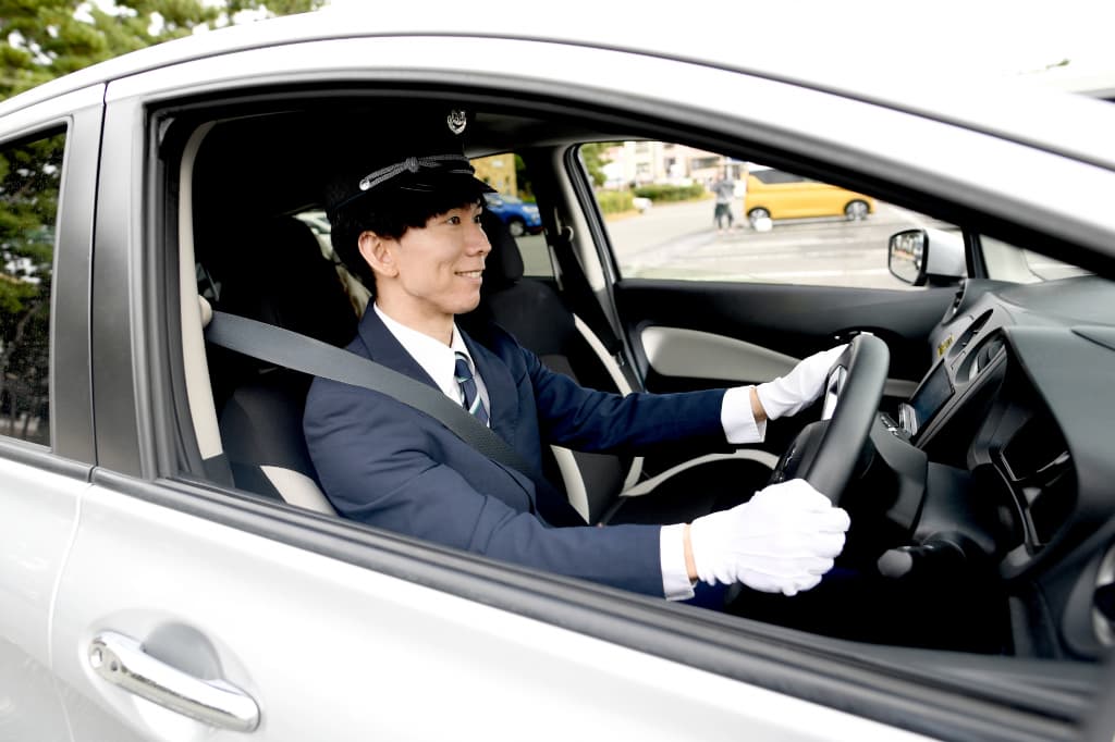 タクシー運転手 年齢